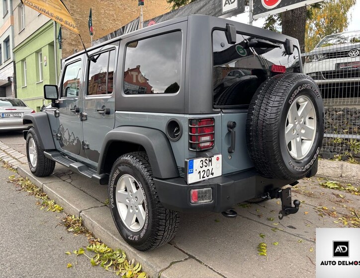 Jeep Wrangler 4