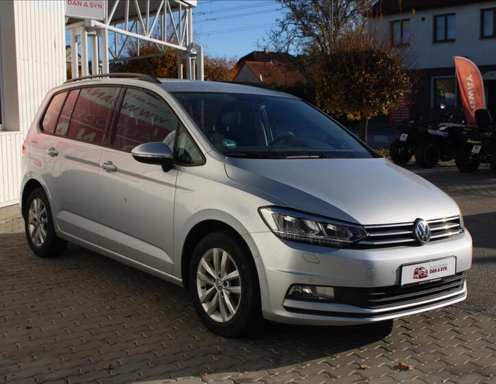 Volkswagen Touran 2