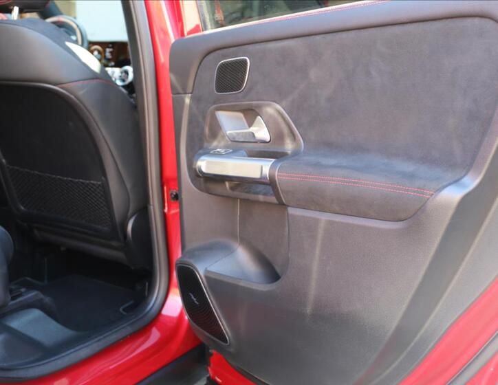 Mercedes-Benz GLB 67