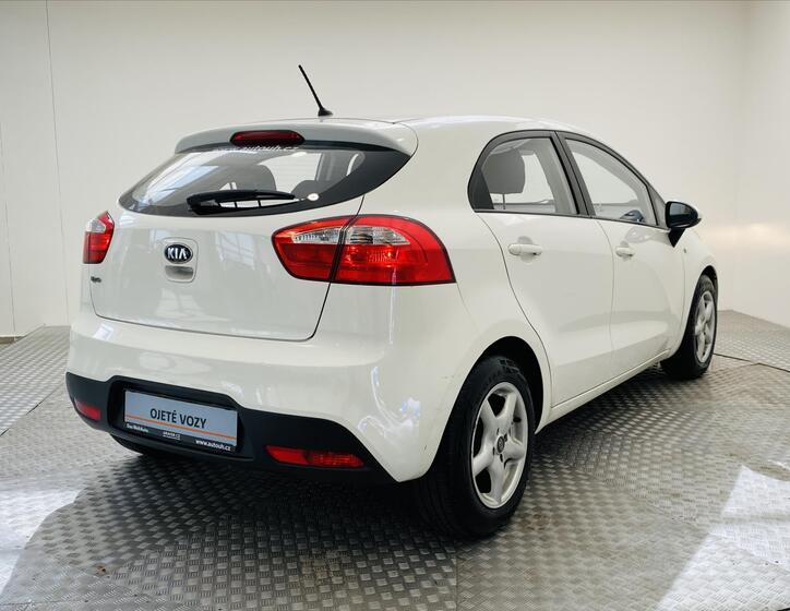 KIA Rio 2