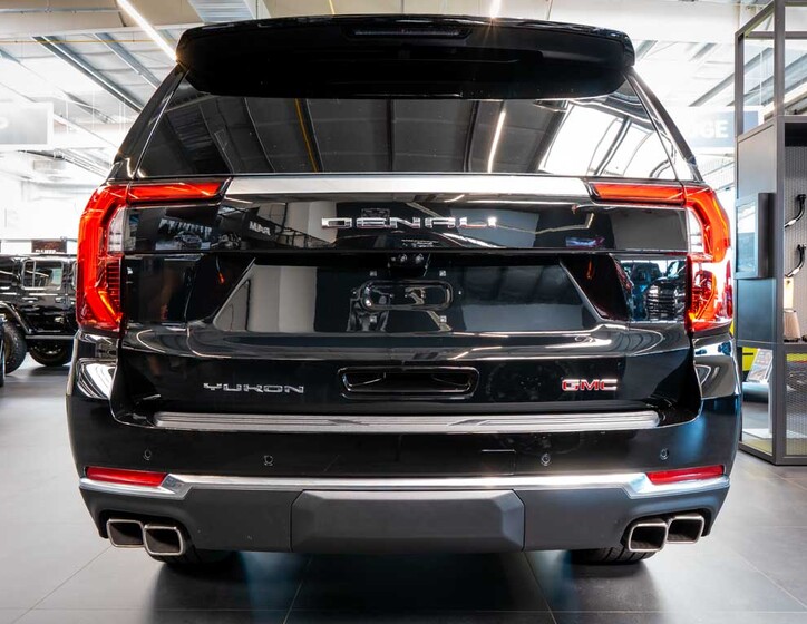 GMC Yukon 4