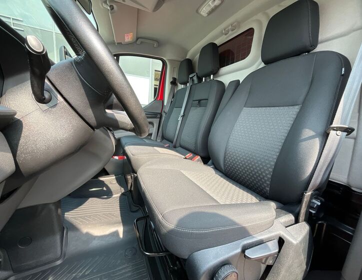 Ford Transit Custom 7