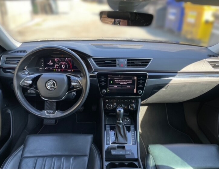 Škoda Superb 9