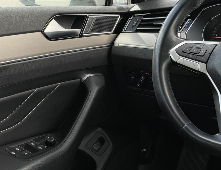 Volkswagen Passat 13