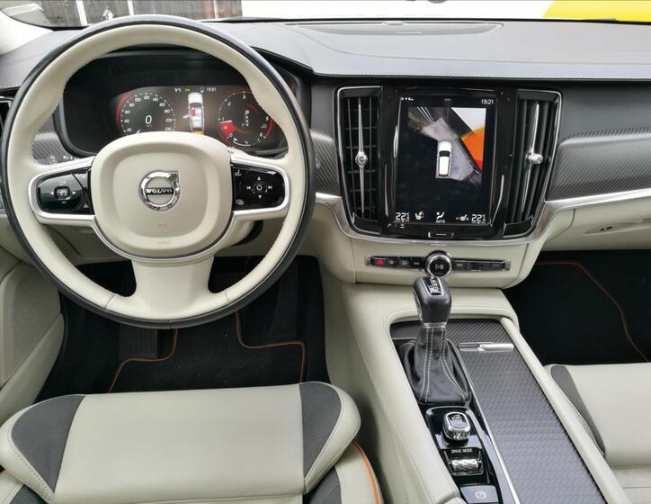 Volvo V90 5