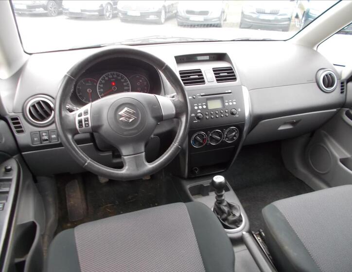 Suzuki SX4 15