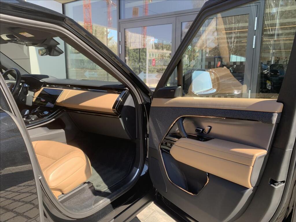 Land Rover Range Rover Sport 13