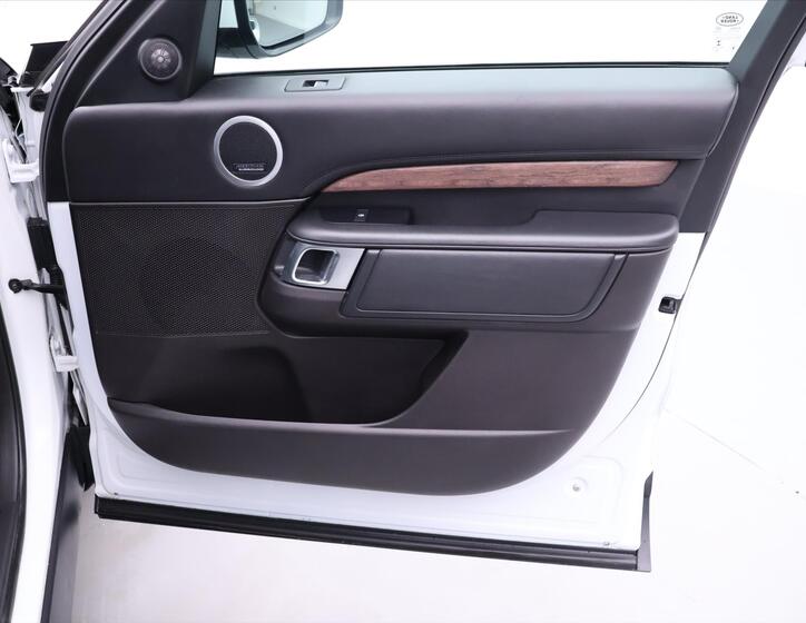 Land Rover Discovery 13