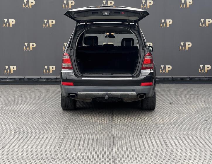 Mercedes-Benz GL 9
