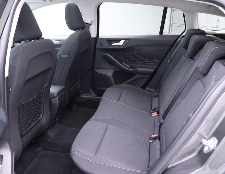 Ford Focus 13