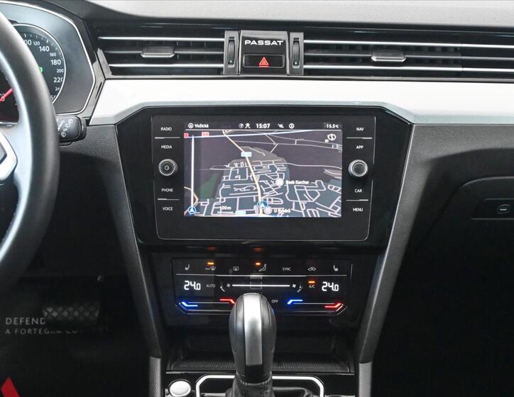 Volkswagen Passat 12