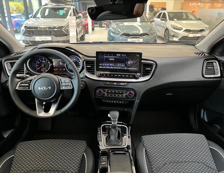 KIA XCeed 10