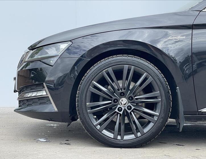 Škoda Superb 18