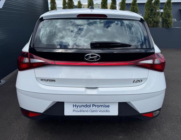 Hyundai i20 8