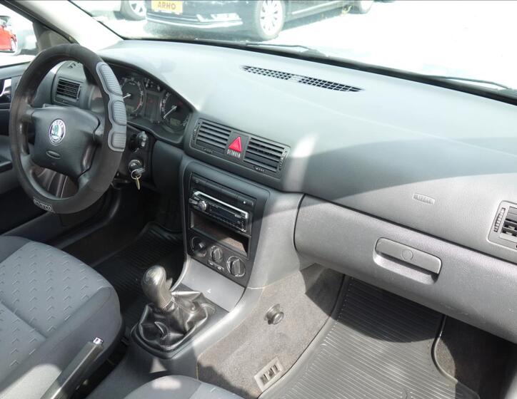 Škoda Octavia 12