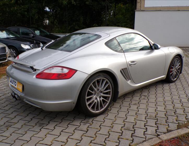 Porsche Cayman 4