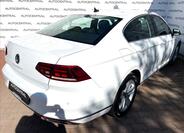 Volkswagen Passat 9