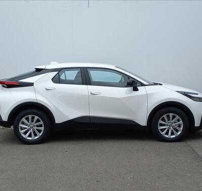 Toyota C-HR 2