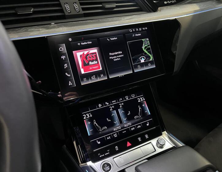 Audi Q8 e-tron 10