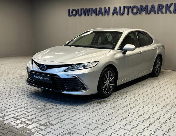 Toyota Camry 1