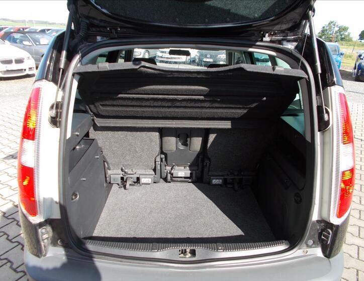 Škoda Roomster 12