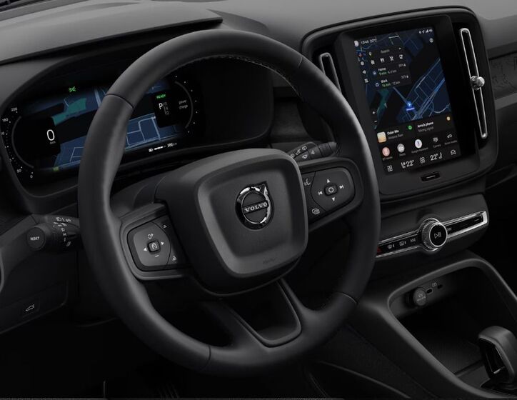 Volvo EX40 13
