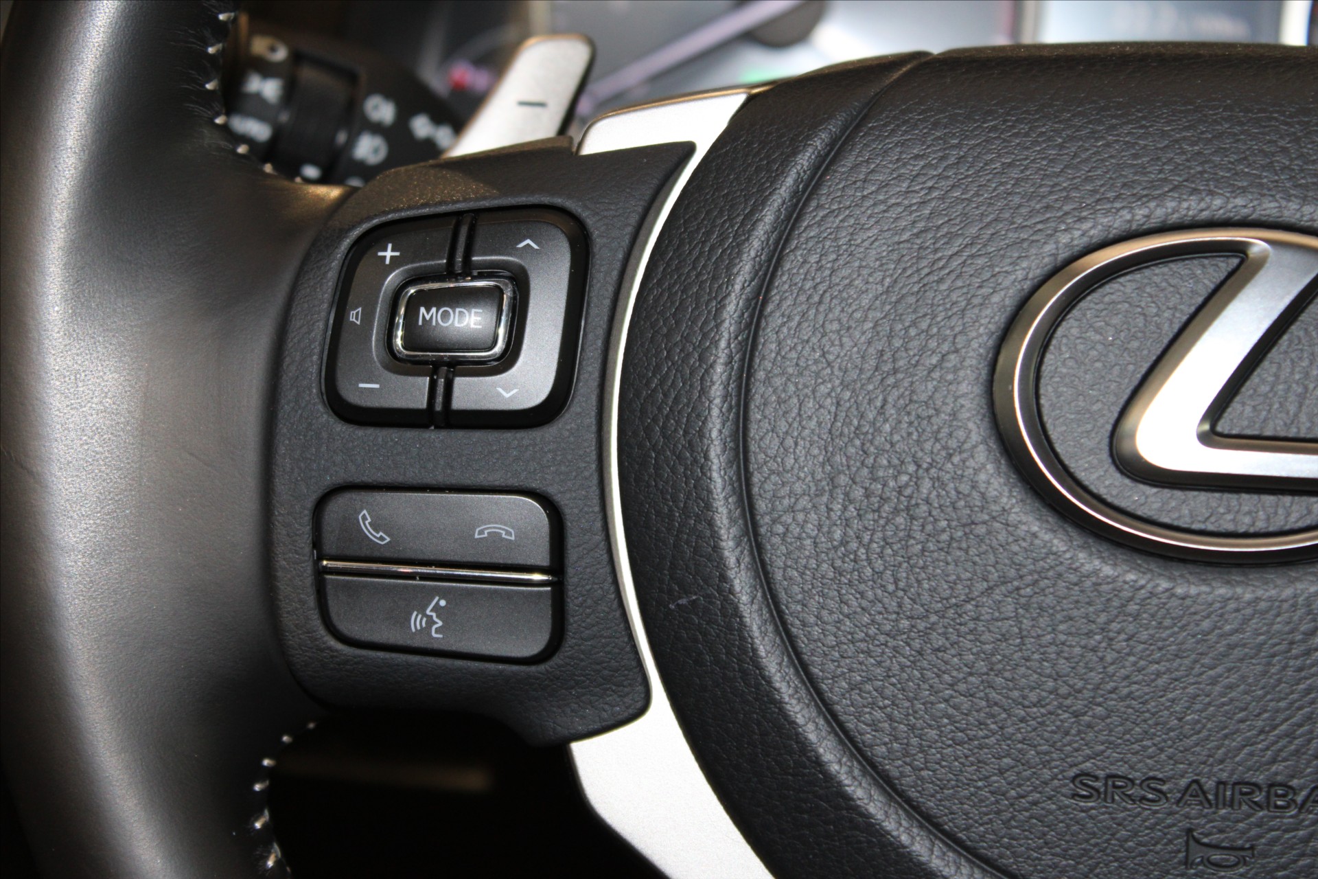 Lexus NX 300h