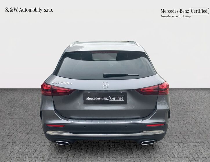 Mercedes-Benz GLA 9