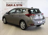 Toyota Auris 6