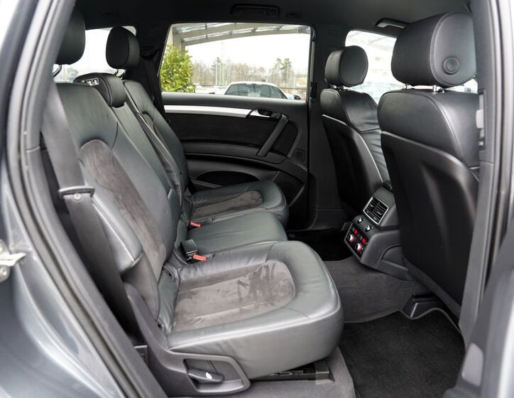 Audi Q7 32
