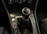 Volkswagen Golf 16