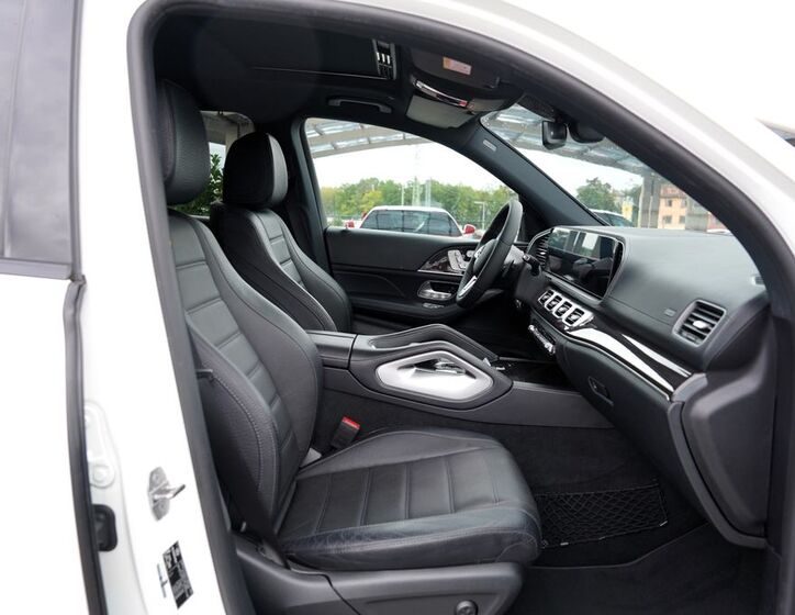 Mercedes-Benz GLS 29
