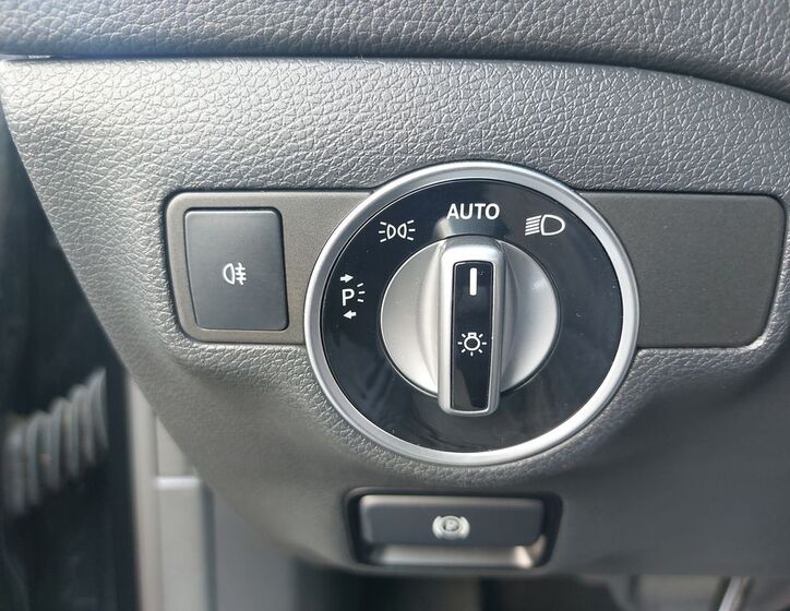 Mercedes-Benz CLA 21
