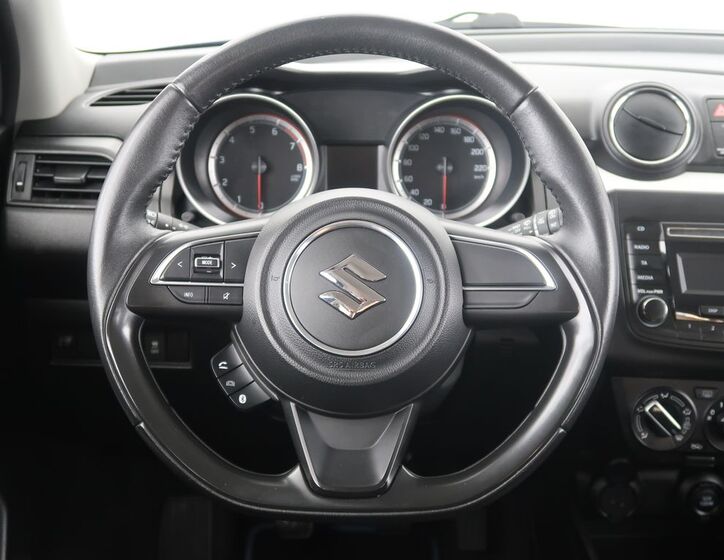 Suzuki Swift 15