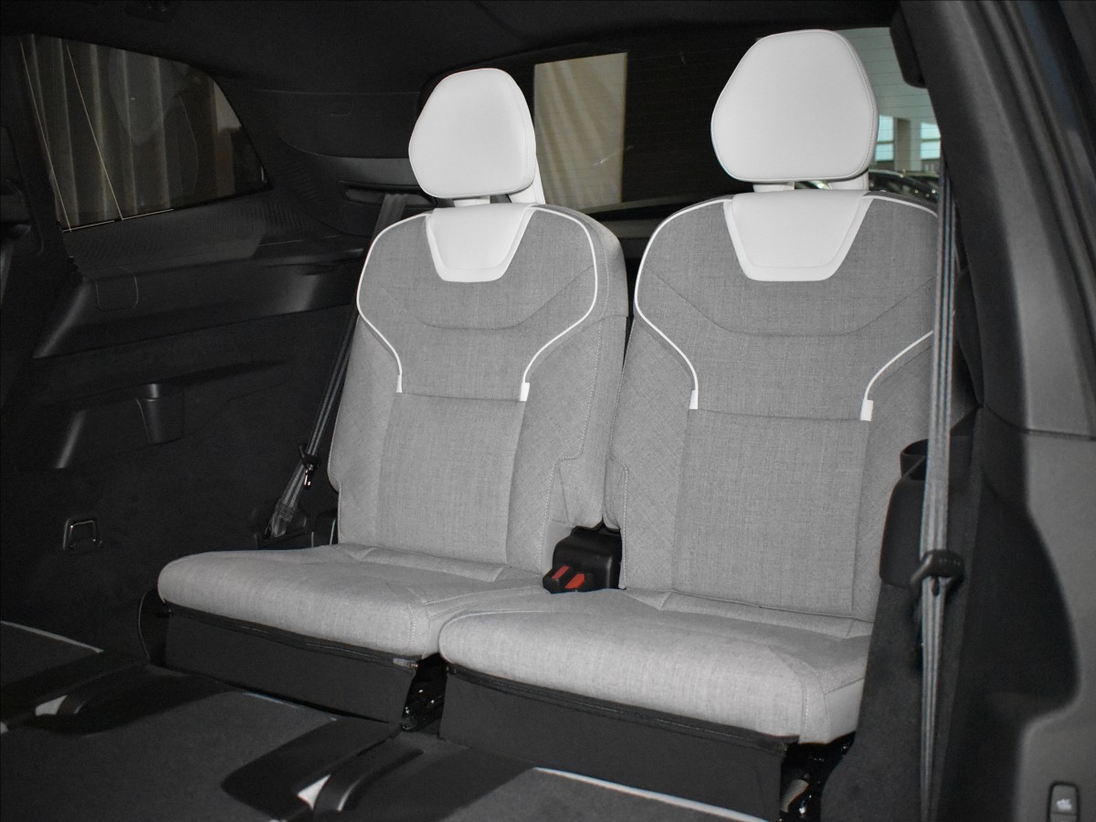 Volvo EX90