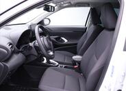 Toyota Yaris Cross 12