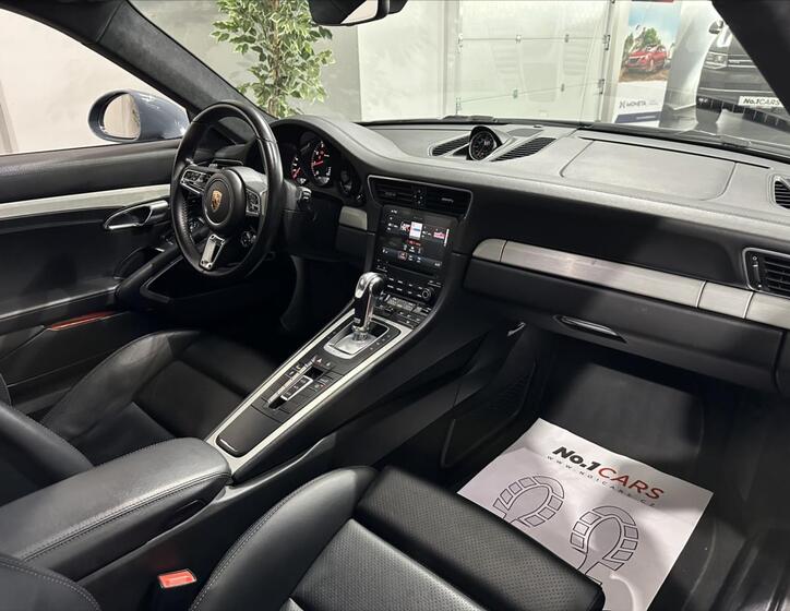 Porsche 911 17