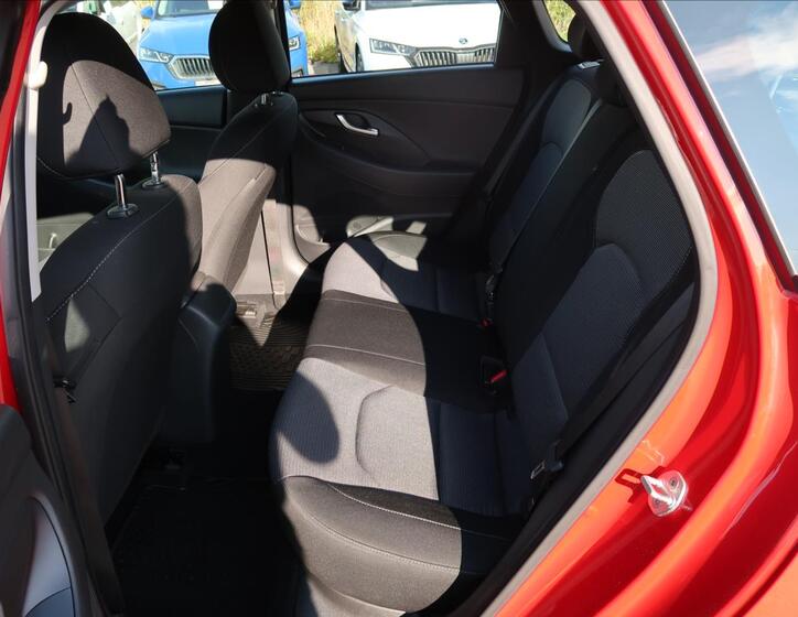 Hyundai i30 18