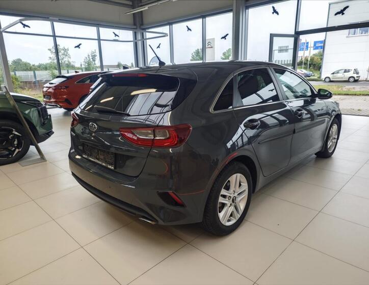 KIA Ceed 5