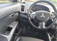 Mitsubishi Outlander 8