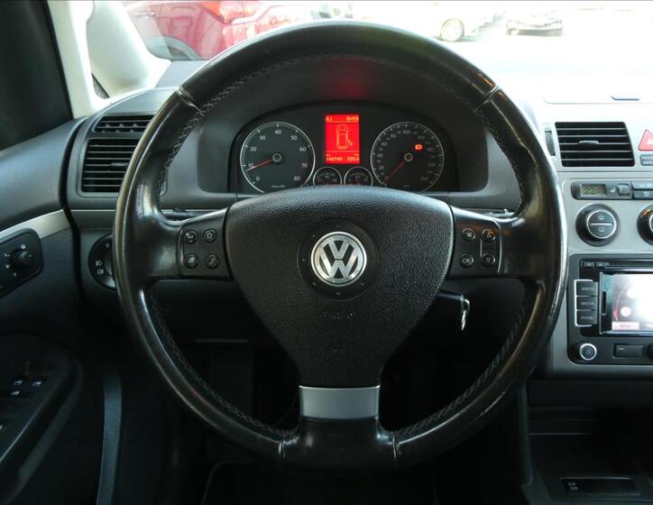 Volkswagen Touran 20