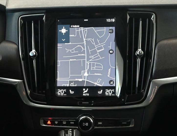 Volvo V90 19