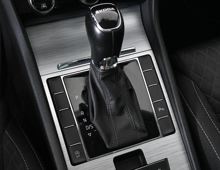 Škoda Superb 23