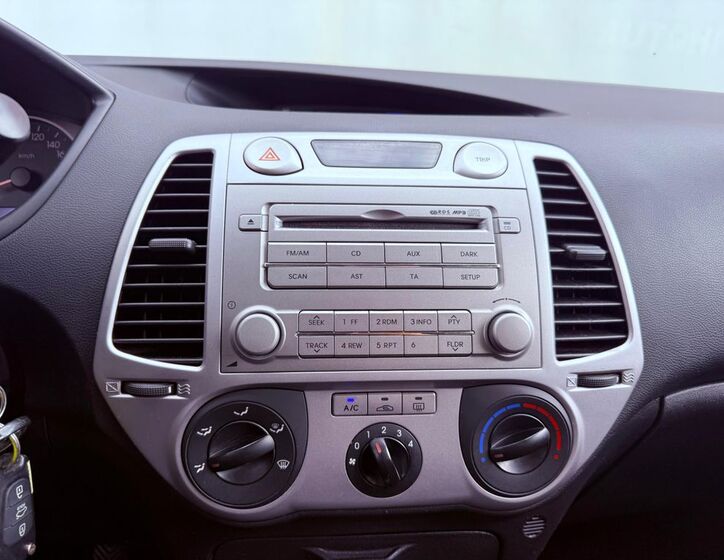 Hyundai i20 15