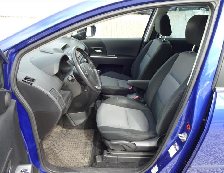 Mazda 5 16