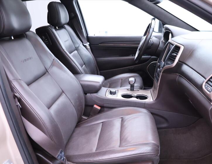 Jeep Grand Cherokee 13