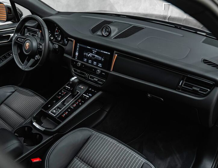 Porsche Macan 34