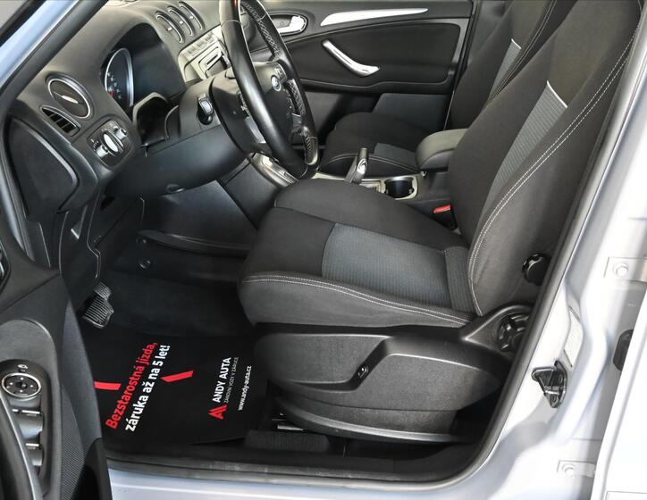 Ford S-MAX 9