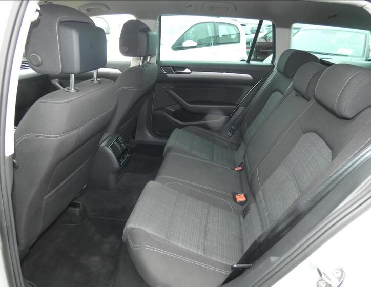 Volkswagen Passat 14