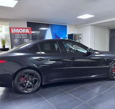 Alfa Romeo Giulia 4